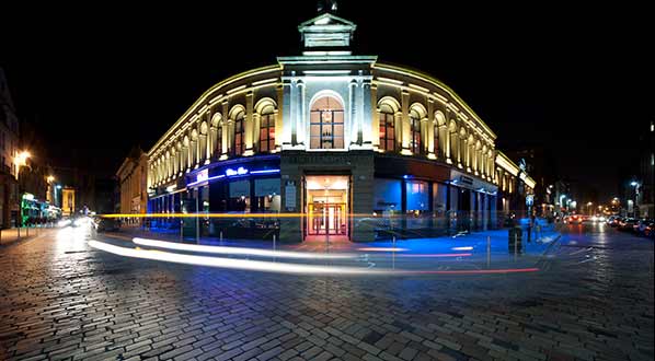 Photo Merchant City in Glasgow at night